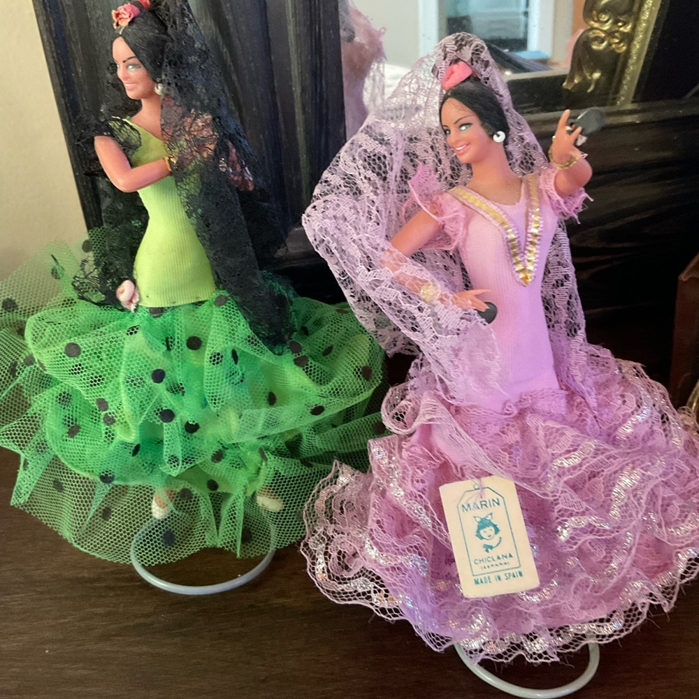 Marin Flamenco Dancer Figurines in Green and Pink